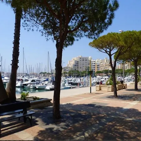 Les Pieds Dans L'eau *